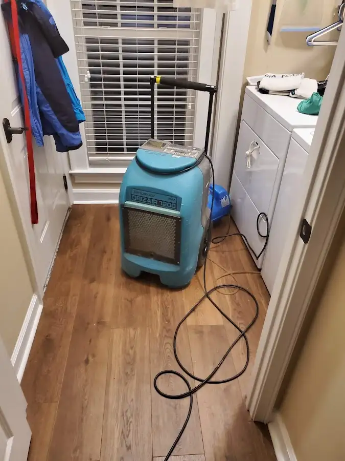 Commercial dehumidifier deployed for Crawl Space Restoration in Englewood Cliffs